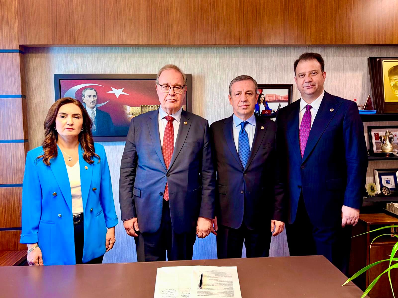 CHP kanun teklifine imza verdi