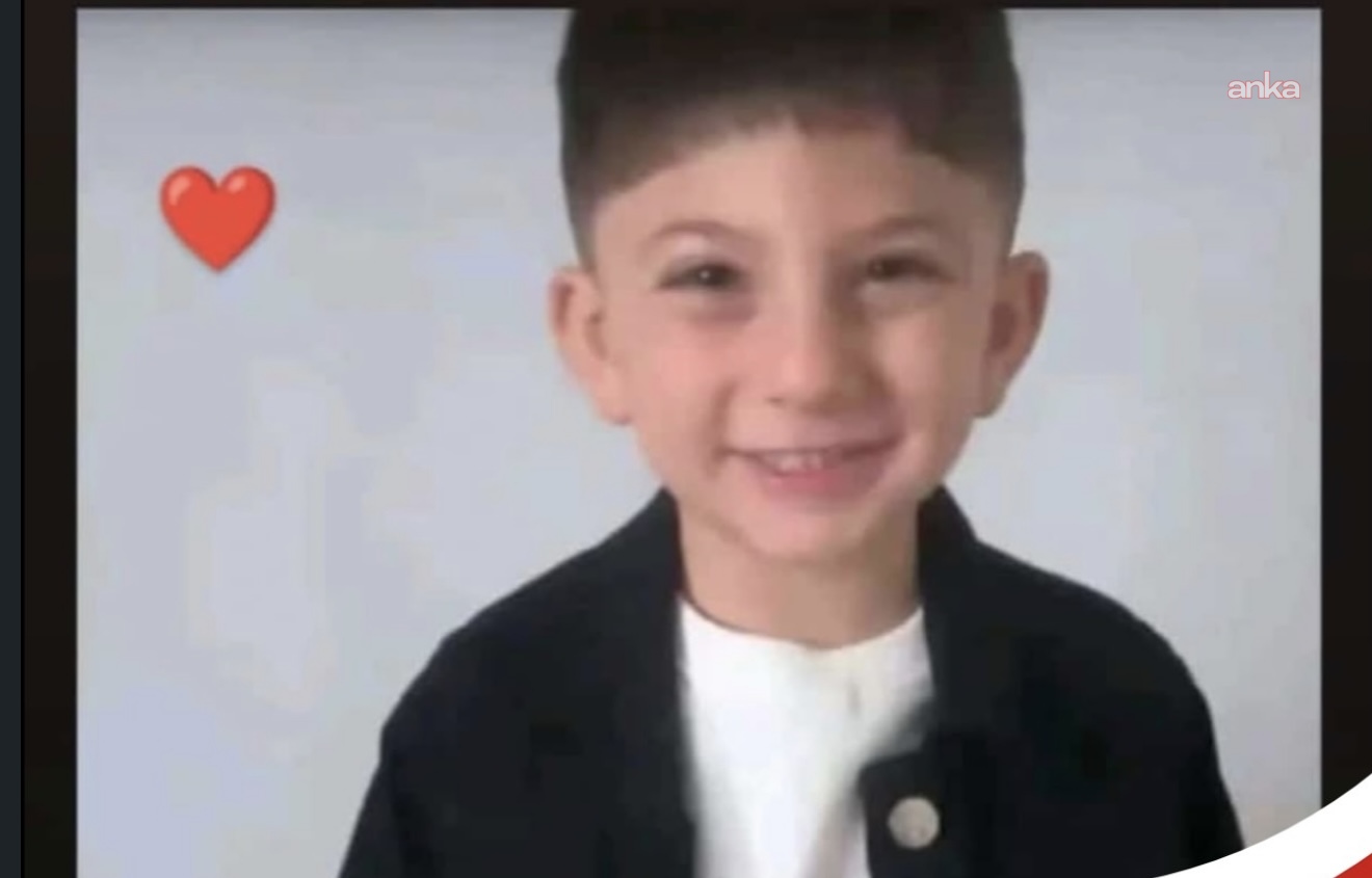 Mardin’de güneş altındaki araçta mahsur kalan dört yaşındaki çocuk iki günlük yaşam savaşını kaybetti