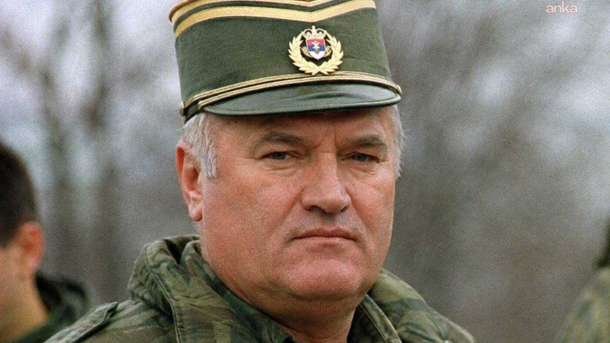 ‘Bosna kasabı’ Mladic için Sırbistan’da üst düzey devlet töreni