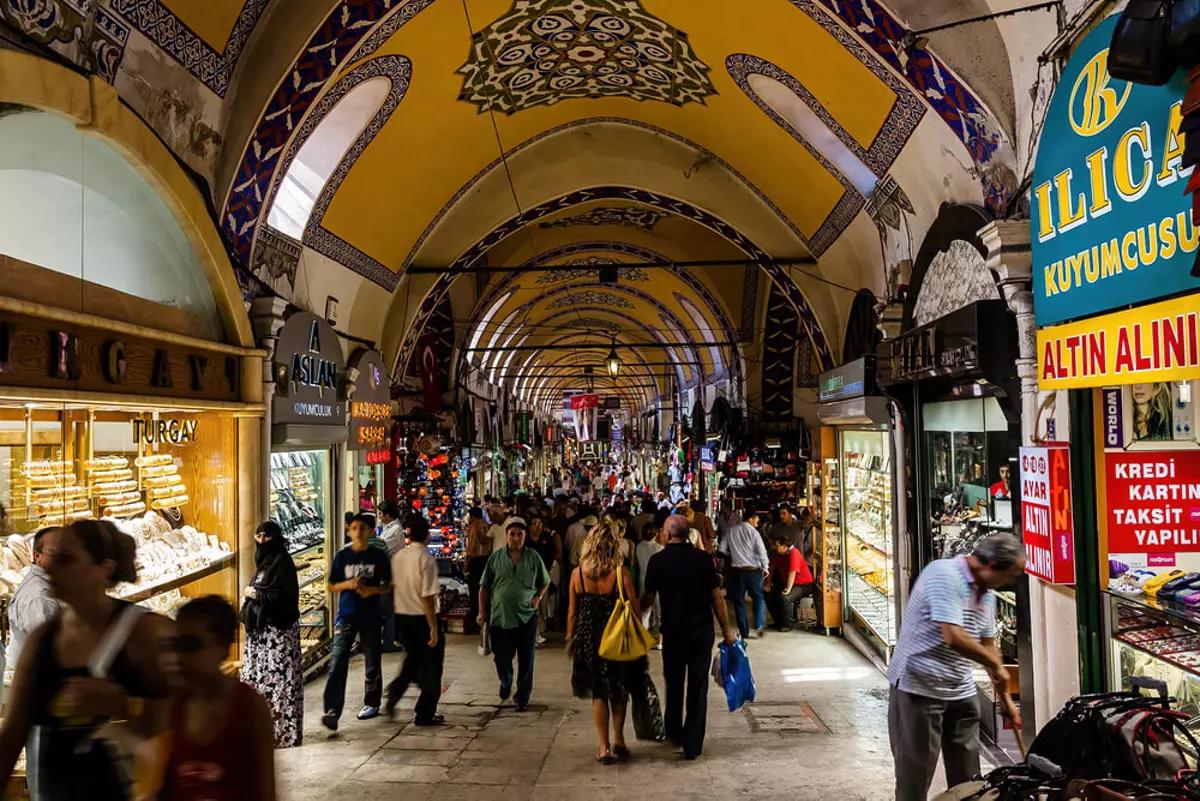 Merkez Bankası piyasayı sıktı, Kapalıçarşı’da ‘TL tatile çıktı’