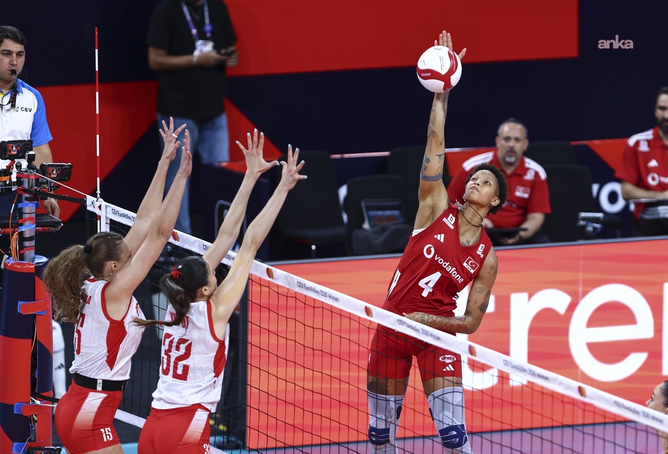 Filenin Sultanları Avrupa Şampiyonası’nda Polonya’ya 3-2 yenildi