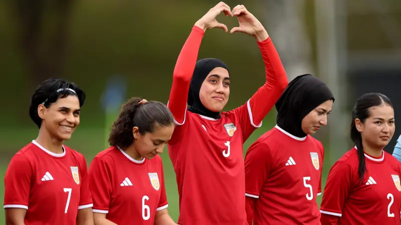 FIFA kararı sonrası Afganistan Kadın Futbol Takımı yeniden sahada