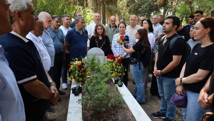 Gazeteci Hüseyin Deniz unutulmadı: