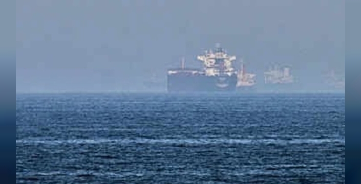 Panama bayraklı gemi Hindistan açıklarında battı: 22 mürettebat kayıp