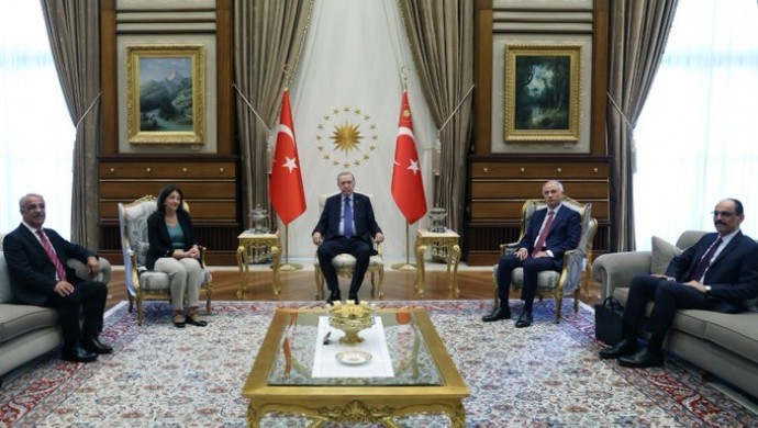 İmralı Heyeti Cumhurbaşkanı Erdoğan ile görüştü