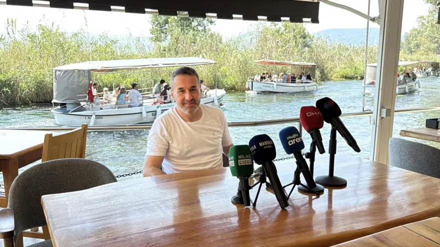 ‘Sizde soru da yoktur şimdi’ : Muğlaspor Teknik Direktörü Koşukavak’ın kadın gazetecilere yönelik sözleri tepki çekti