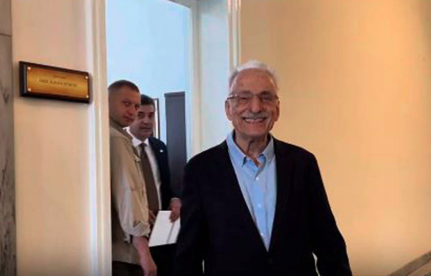 Meclis’te Murat Karayalçın’dan Özgür Özel’e ziyaret