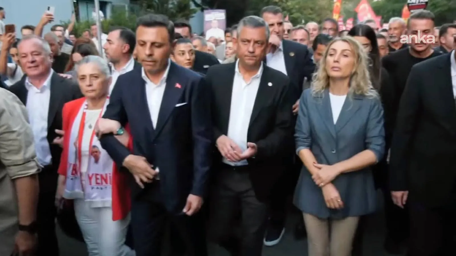 Özel 19 Mart operasyonunun 500’üncü gününde Beylikdüzü’ndeydi: ‘Bu meydan bir kişi eksilmedi’