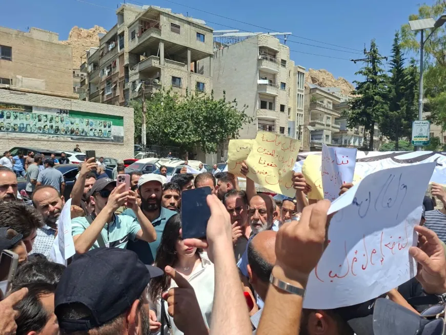 Şam’ın Eyn Minên beldesinde ‘su’ protestosu: Esnaf greve gitti, belediye yönetimi istifa etti