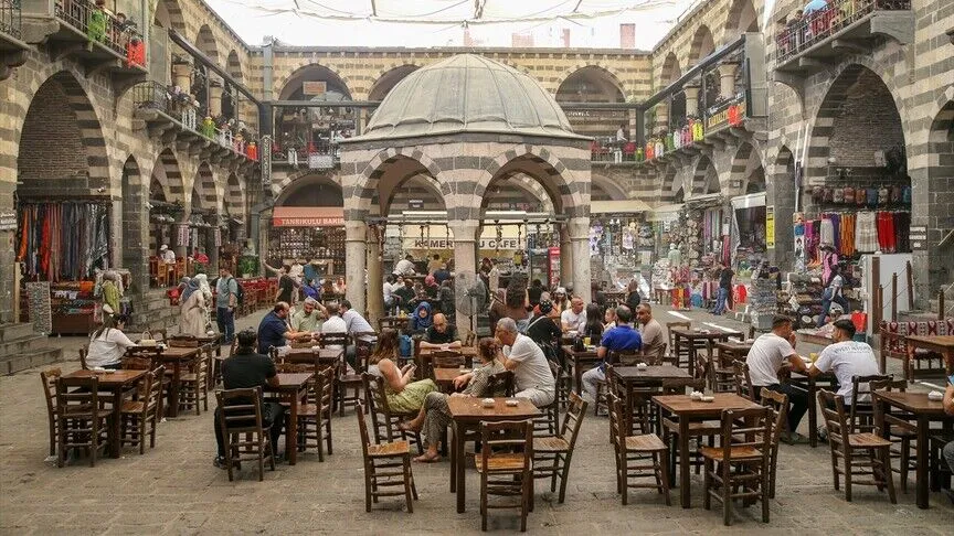 Diyarbakır’dan siyasi parti liderlerine ‘Çerçeve Yasa’ mektubu: ‘Geniş tabanlı uzlaşı önem taşıyor’
