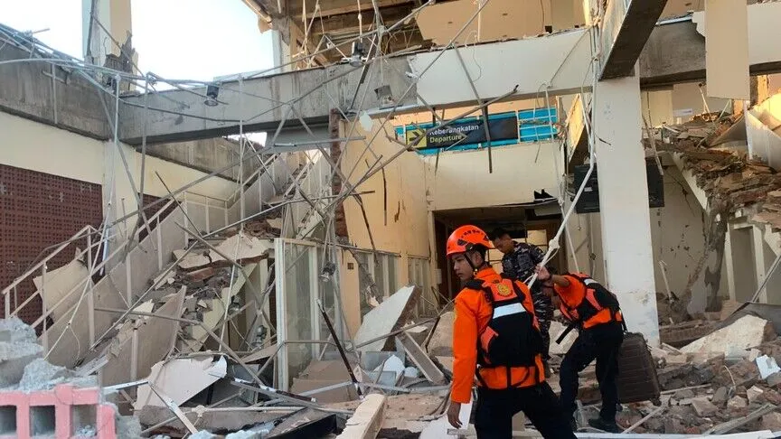 Endonezya’da 7,7 büyüklüğündeki depremde ölü sayısı 51’e yükseldi