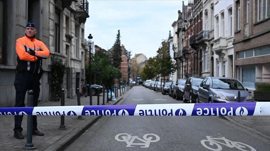 Brüksel’de polis merkezine silahlı saldırı