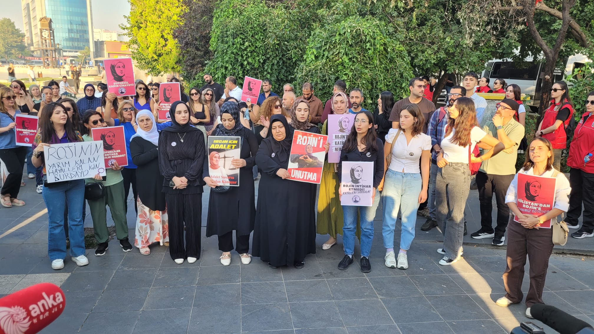 Diyarbakır’da kadınlar Rojin Kabaiş için yürüyor