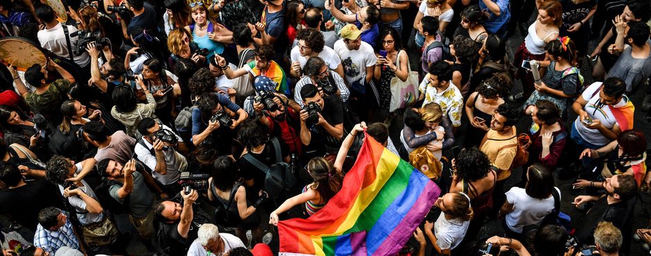 LGBTİ+’lara yönelik operasyonlar ve tutuklama dalgası dünya basınında