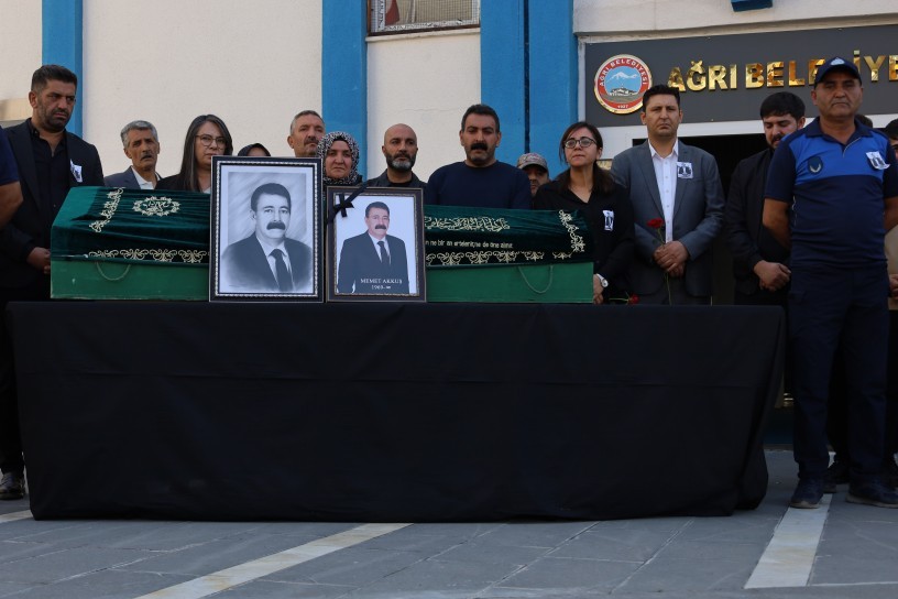 Ağrı Belediye Eşbaşkanı Memet Akkuş son yolculuğuna uğurlandı
