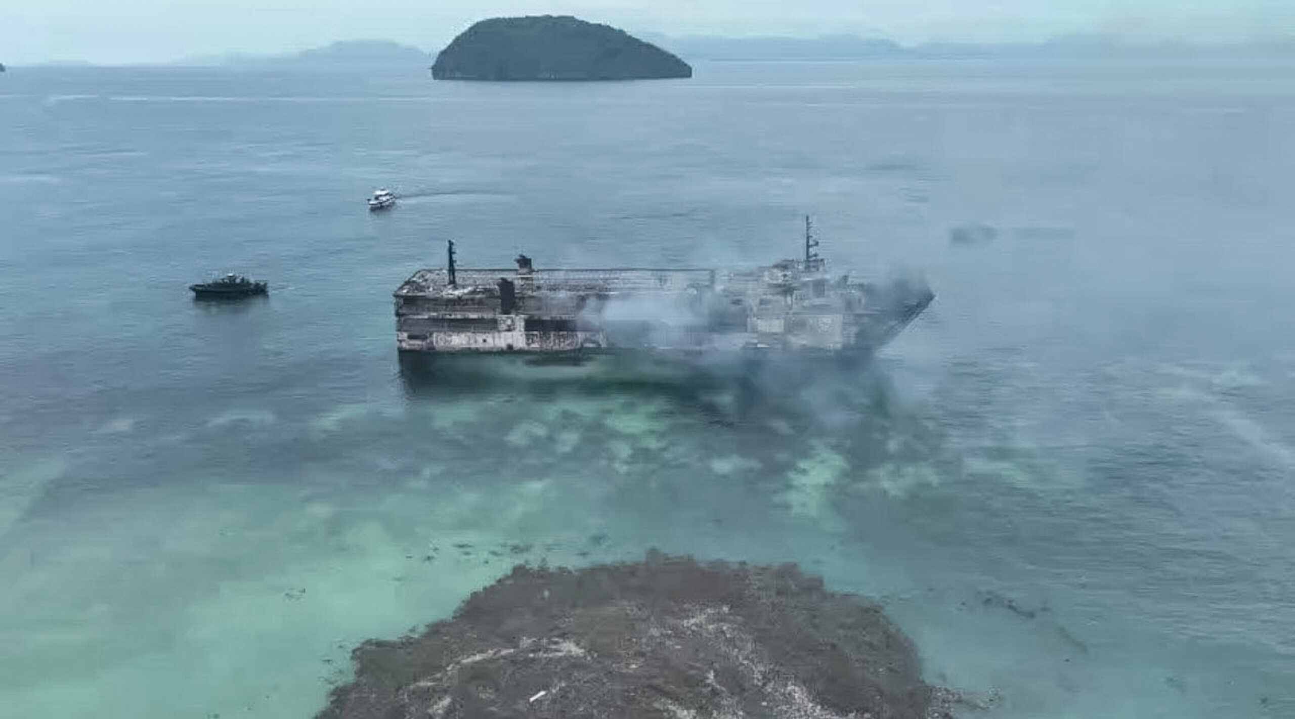 Filipinler’de yolcu feribotu yandı: 5 ölü, 87 kişi kayıp