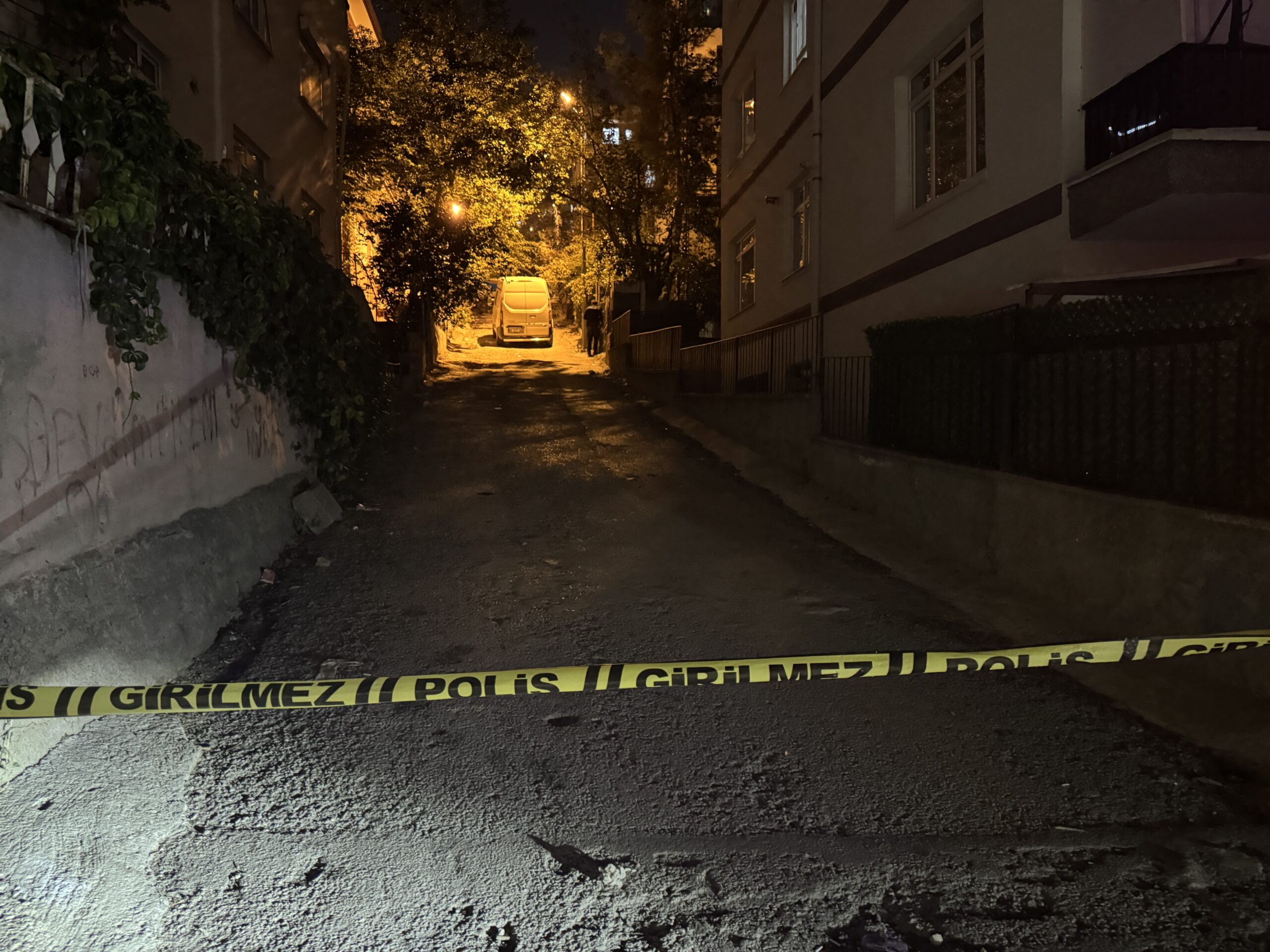 Ankara’da bir apartman dairesinde 3 erkeğin cansız bedeni bulundu
