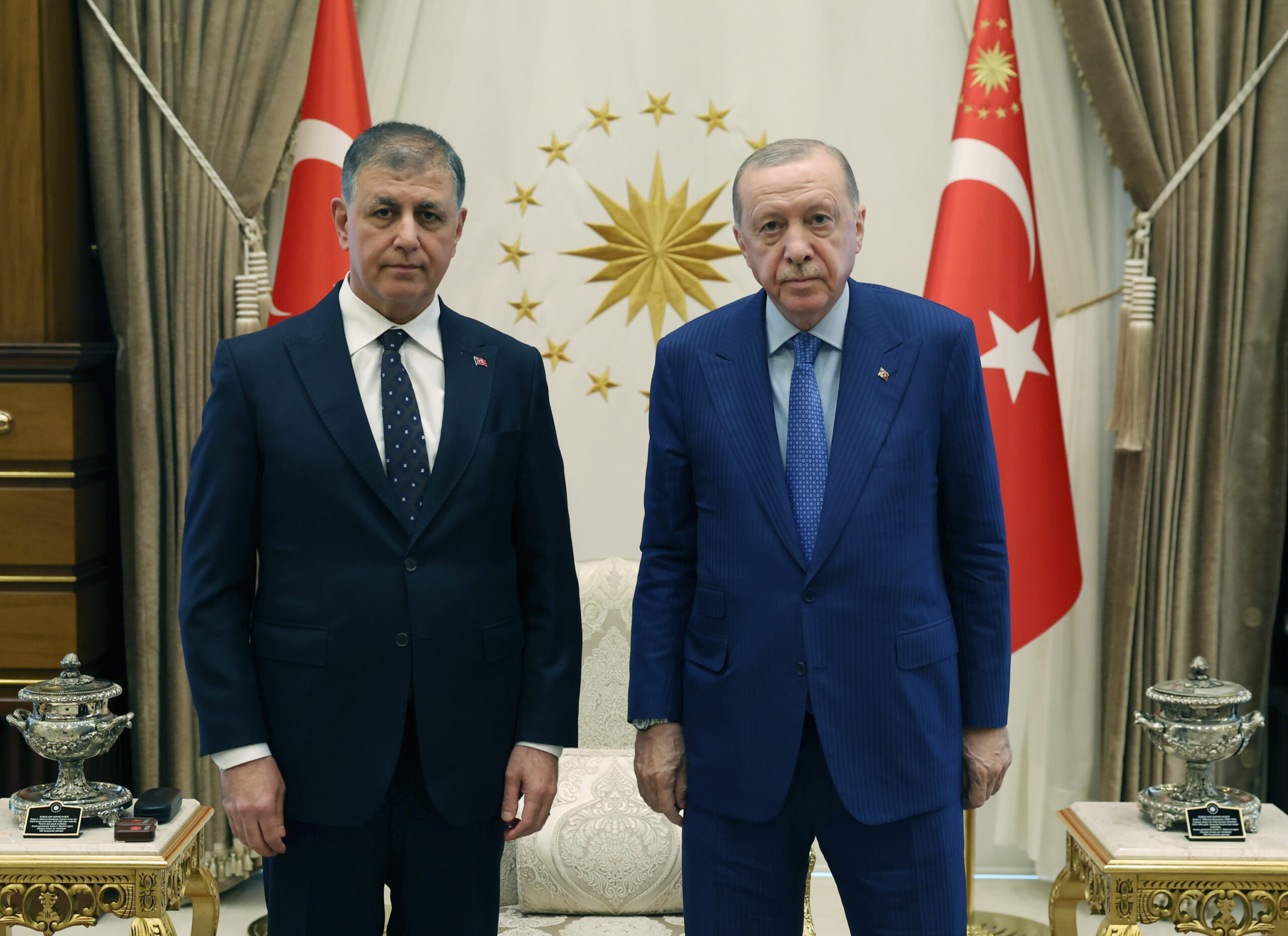 İzmir Büyükşehir Belediye Başkanı Cemil Tugay Atatürkçü Düşünce Derneği’nden istifa etti