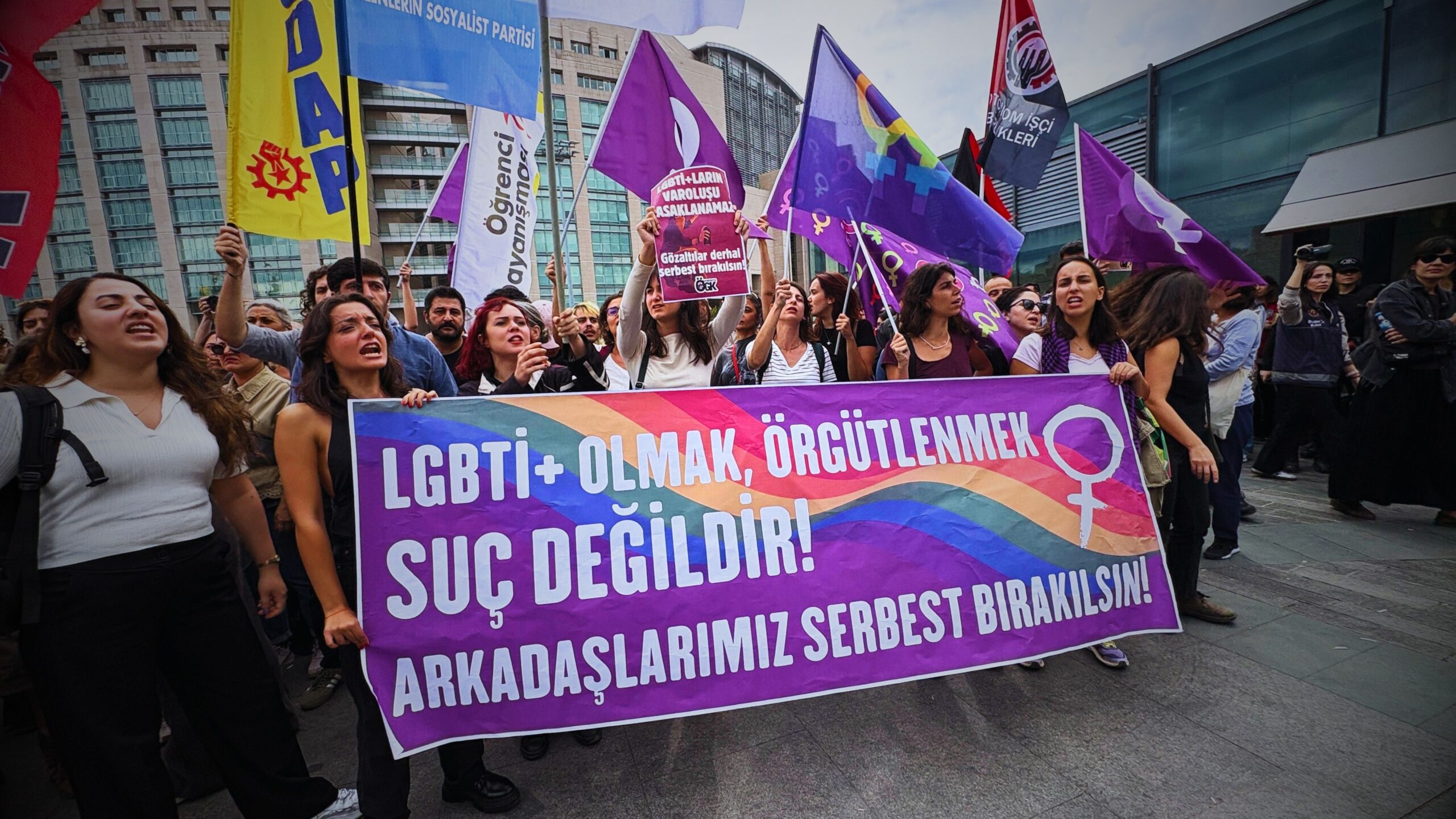 🔴 Çağlayan’da gözaltına alınan 109 kişinin durumu belirsiz: Gözaltı süresi uzatıldı