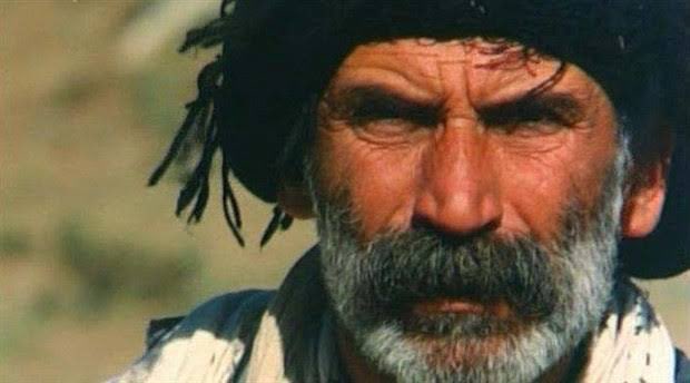 Oyuncu Tuncel Kurtiz vefatının 13. yılında kabri başında anıldı