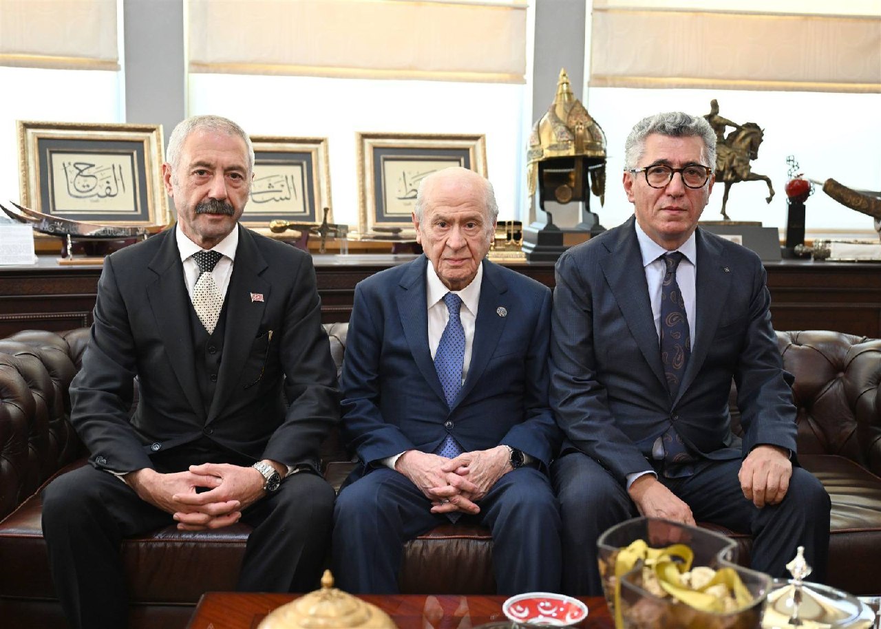 Devlet Bahçeli, kavgalı suç örgütleri ‘Sarallar’ ve ‘Şahinler’i barıştırdı