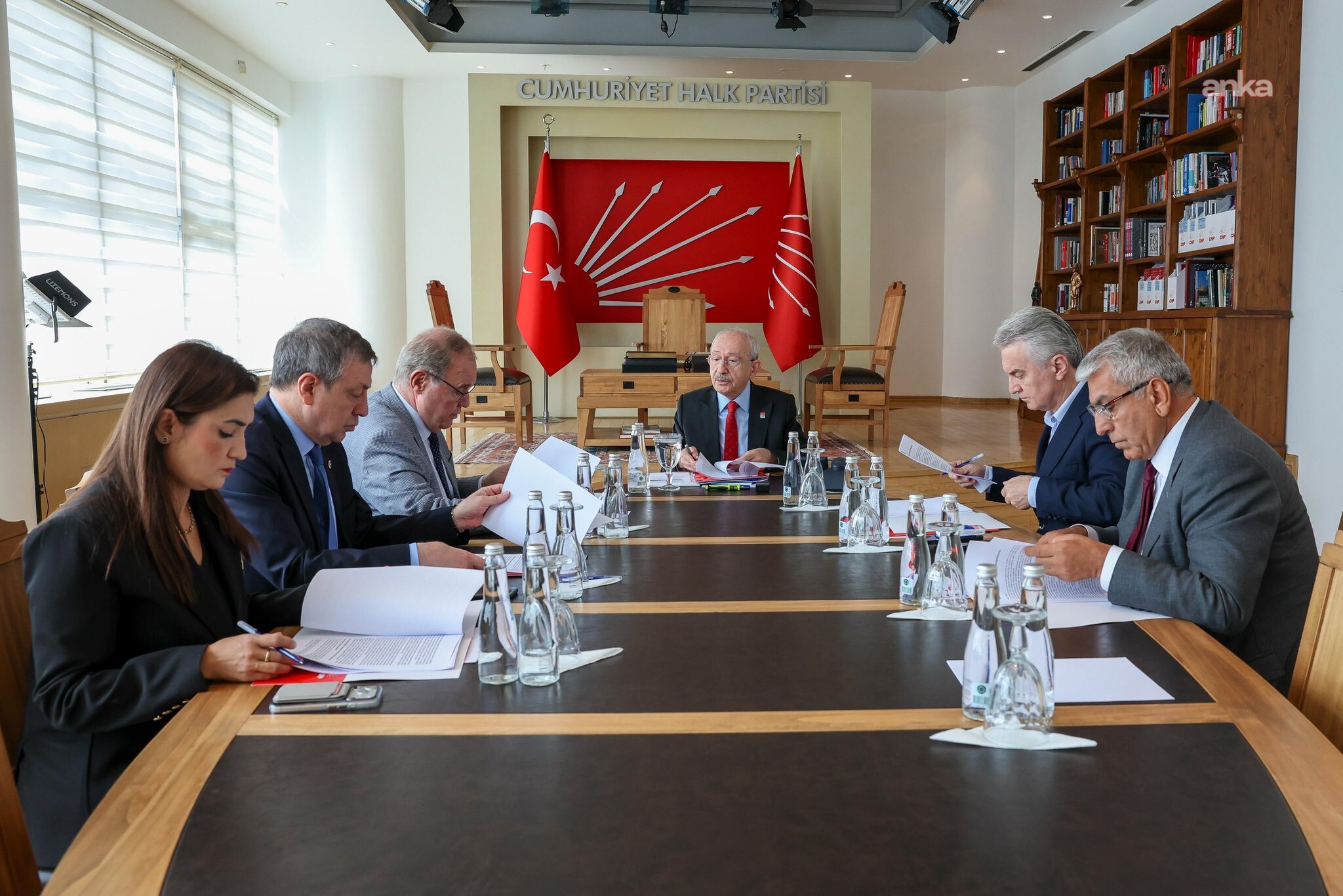 Kılıçdaroğlu, Ekonomi Masası toplantısına başkanlık etti