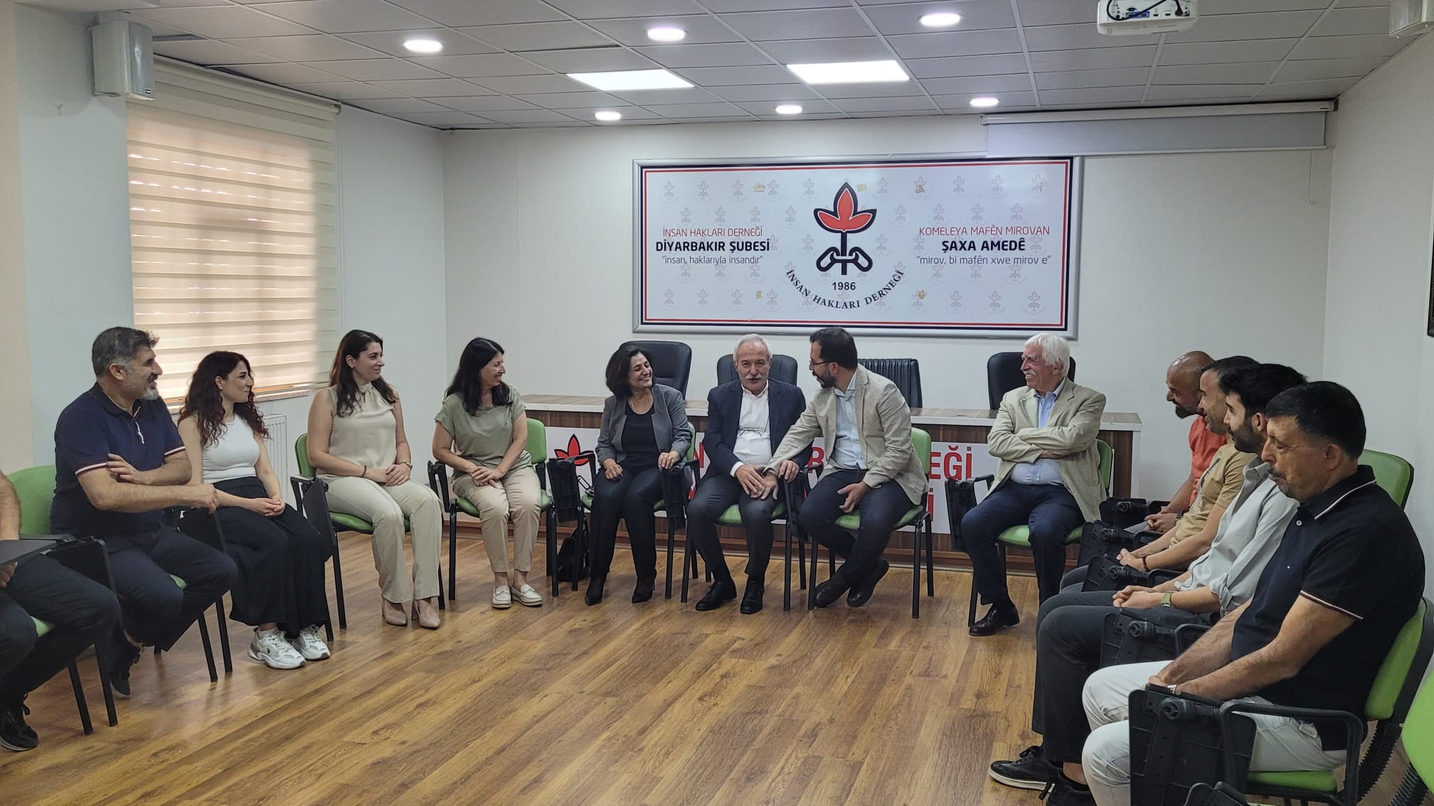 Selçuk Mızraklı’nın Diyarbakır’daki ikinci gününde ilk durak İHD