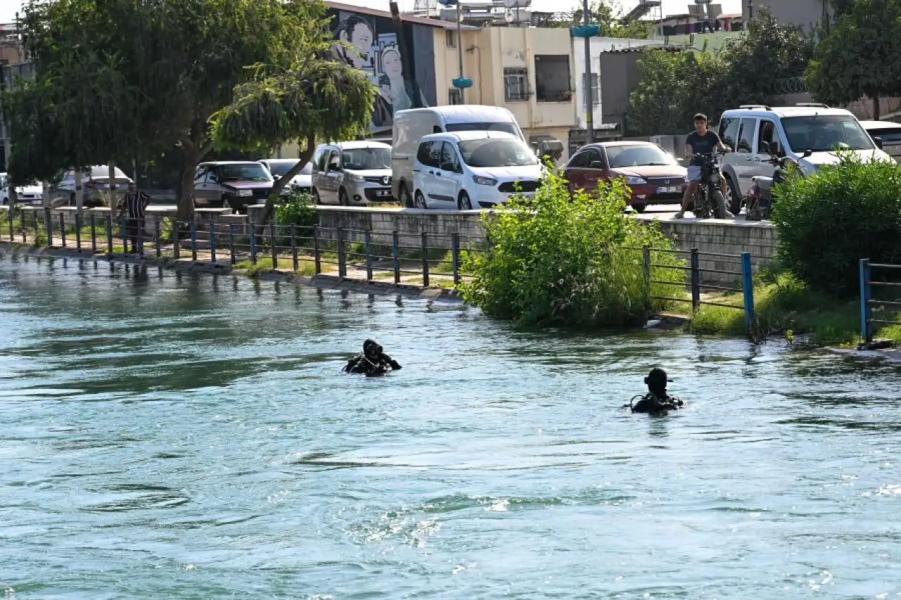 Adana’da sulama kanalına düşen kişi kayboldu