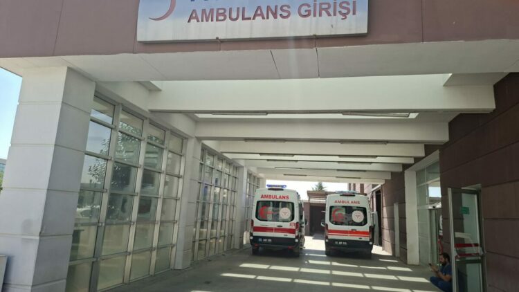 Adıyaman’da traktörün römorku devrildi: 9 işçi yaralandı