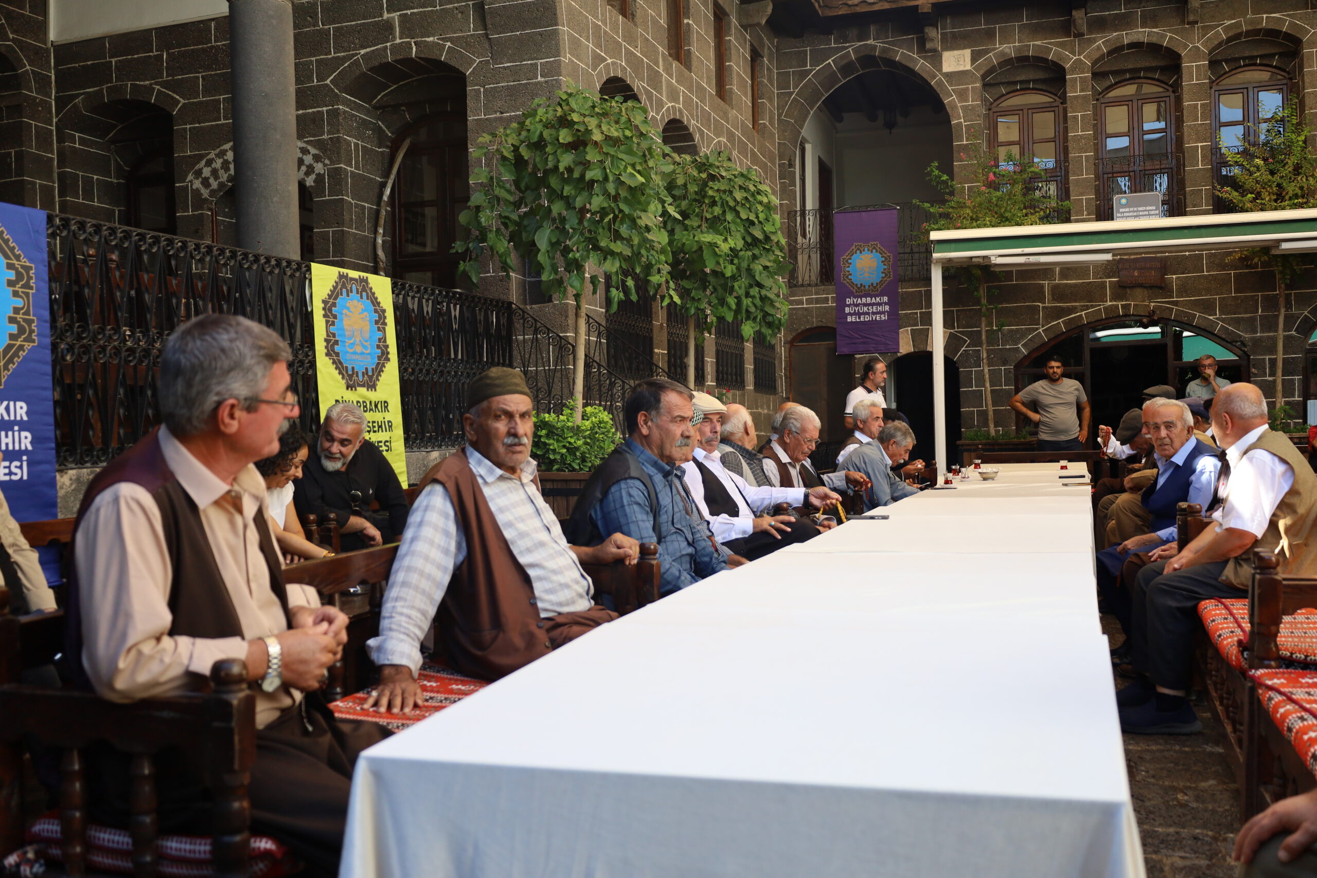 Diyarbakır Belediyesi’nden dengbêjlere yeni statü