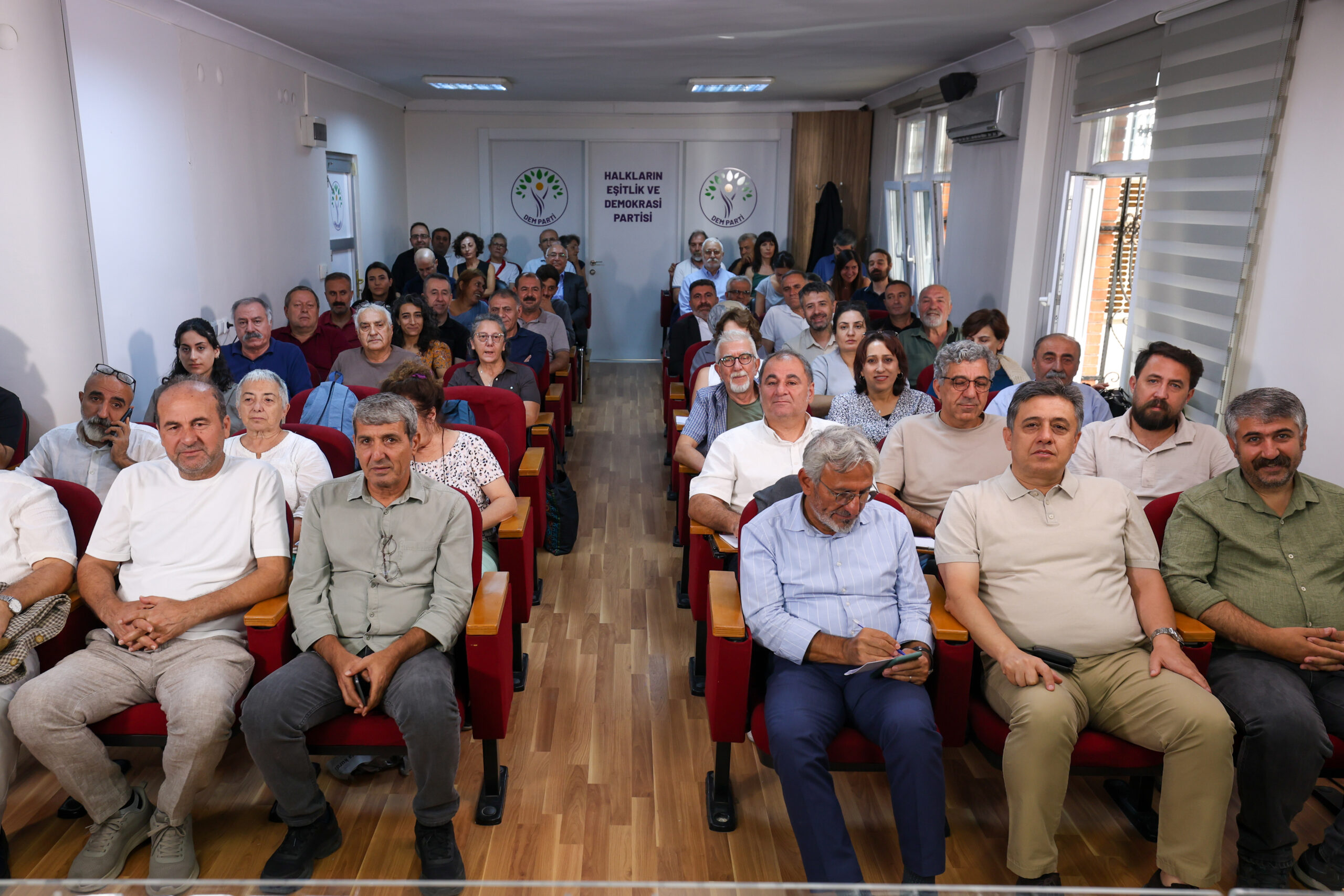 DEM Parti’de kongre sonrası ilk PM toplantısı: Yeni MYK belirlenecek