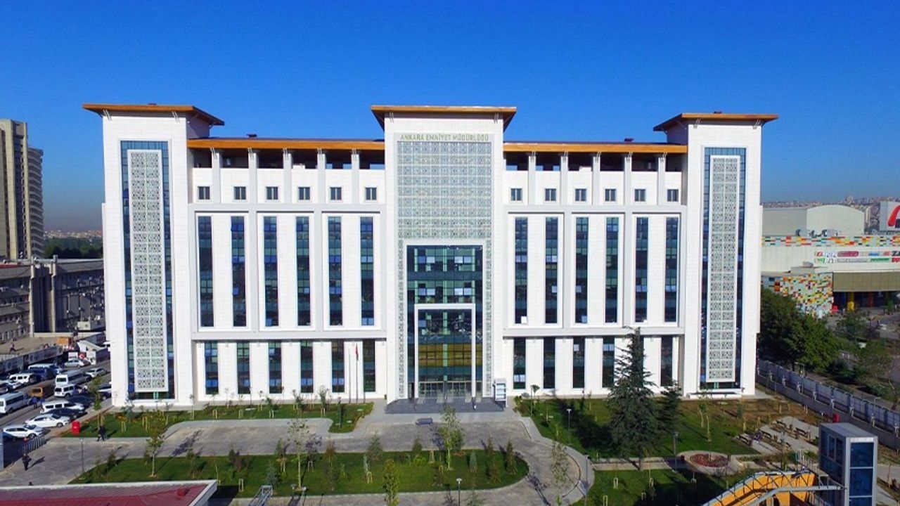 Emniyette kararname: 39 ilin müdürü değişti, 24 müdür merkeze alındı