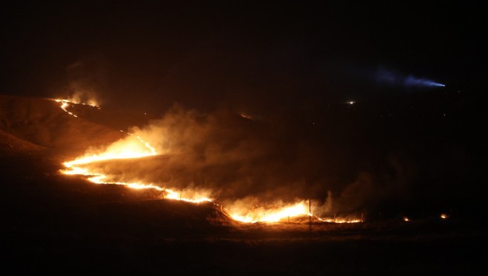 Cizre’de sınır hattında büyük yangın