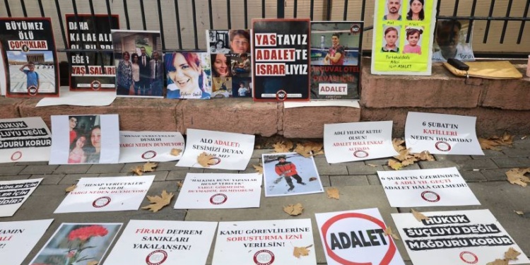 Depremzedelerin Adalet Bakanlığı önündeki nöbeti 8. gününde: ‘Artık sesimizi duyun’