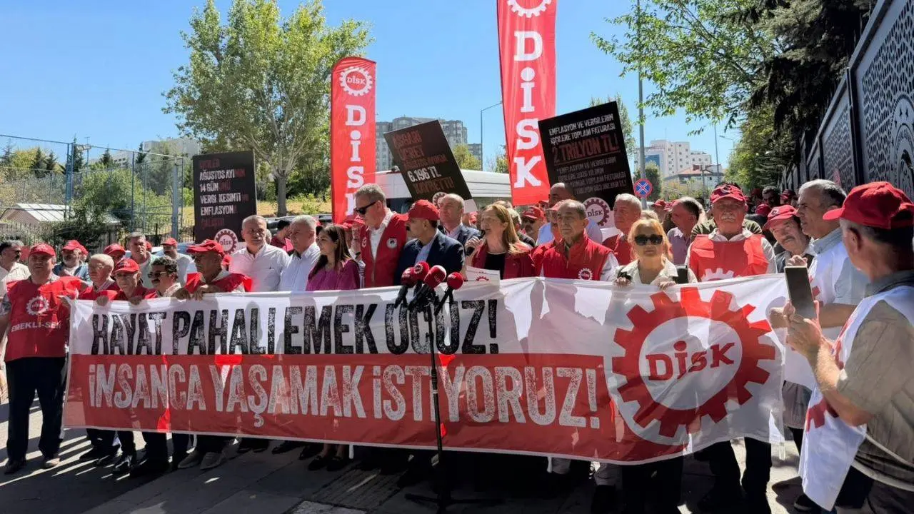 DİSK-AR: İşçilerin ücret kaybı 8 ayda 1 trilyon 863 milyar lirayı aştı
