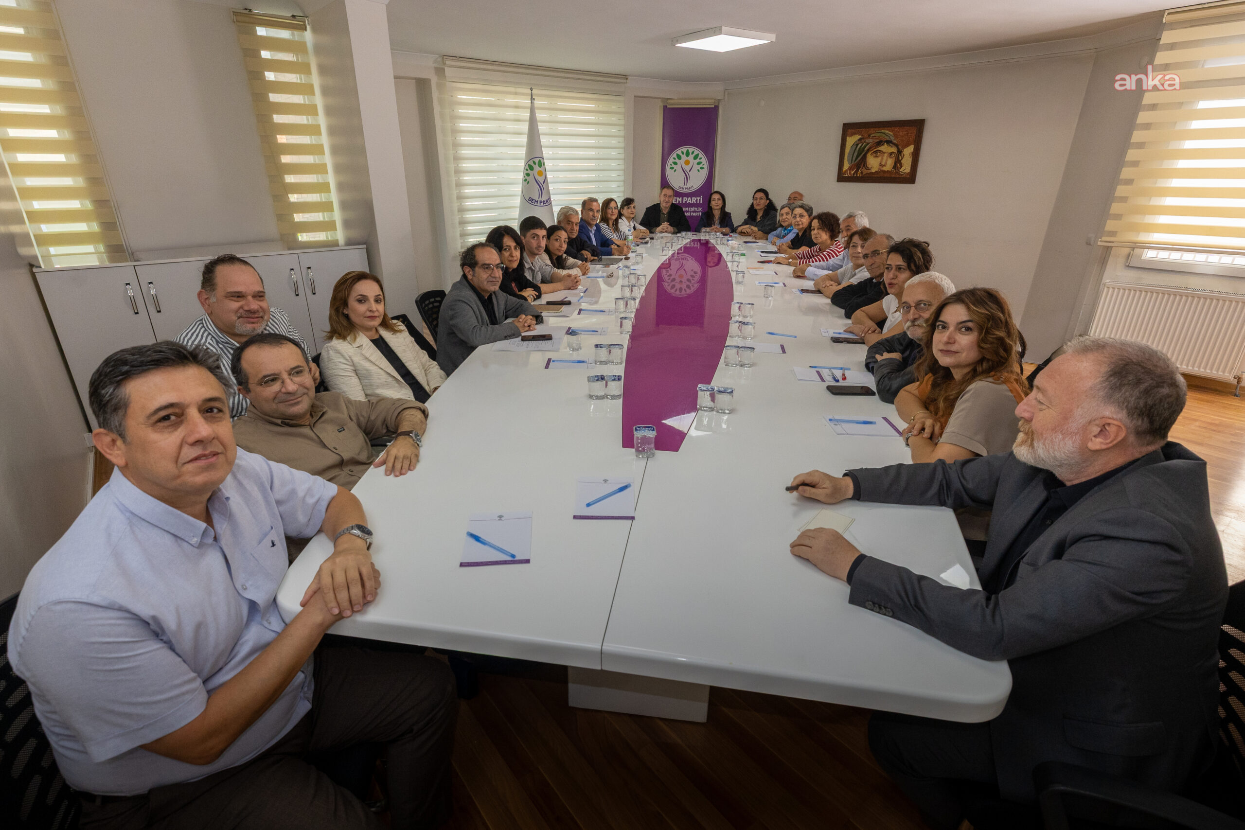 DEM Parti MYK üyelerinin görevleri belli oldu