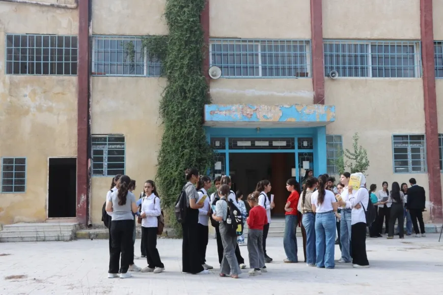 Rojava’da öğrenciler okulları boykot ediyor: ‘Kendi dilimizi istiyoruz’