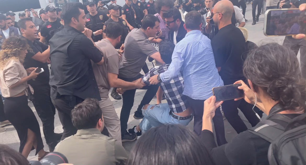 Çağlayan’da LGBTİ+ operasyonlarına tepki eylemine polis müdahalesi: Gözaltılar var