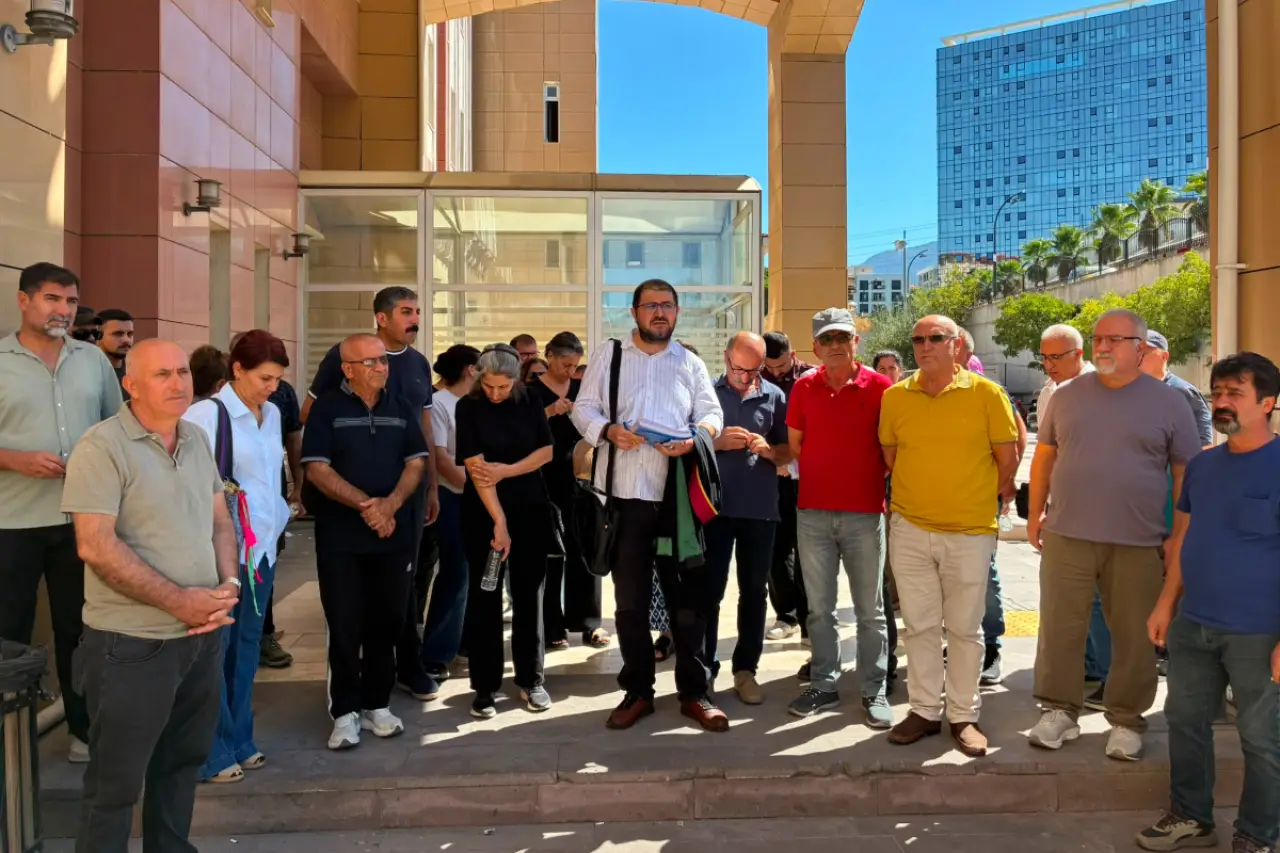 Manisa’da Mitsubishi inşaatında yaşamını yitiren işçilerin davasında 6’ncı duruşma görüldü:  Aileler, bilirkişi raporuna tepki gösterdi