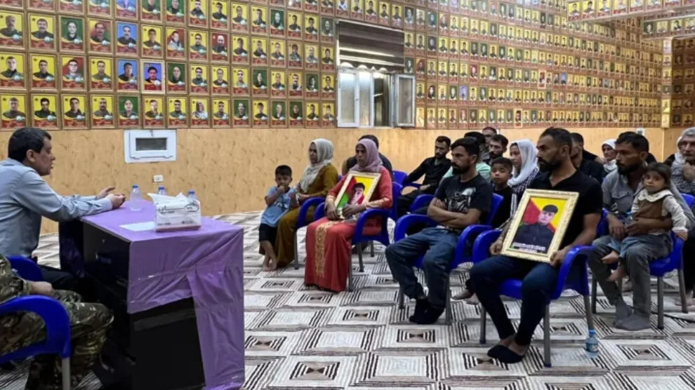Mazlum Abdi, Kobani Cezaevi’nde hayatını kaybedenlerin aileleriyle görüştü