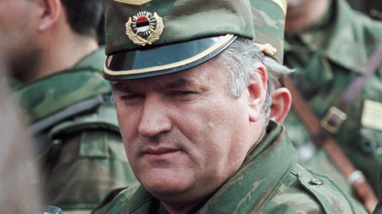 Savaş suçlusu Mladic’e üst düzey cenaze törenine AB’den tepki: Değerlerimizle bağdaşmıyor