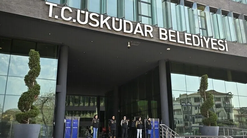 Üsküdar Belediyesi soruşturmasında Başkan Yardımcıları Çelik ve Özdemir gözaltına alındı
