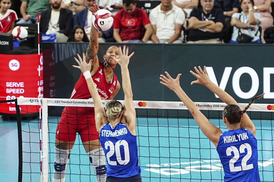 Kadınlar Avrupa Voleybol Şampiyonası: Azerbaycan’ı 3-0 yenen Filenin Sultanları çeyrek finalde