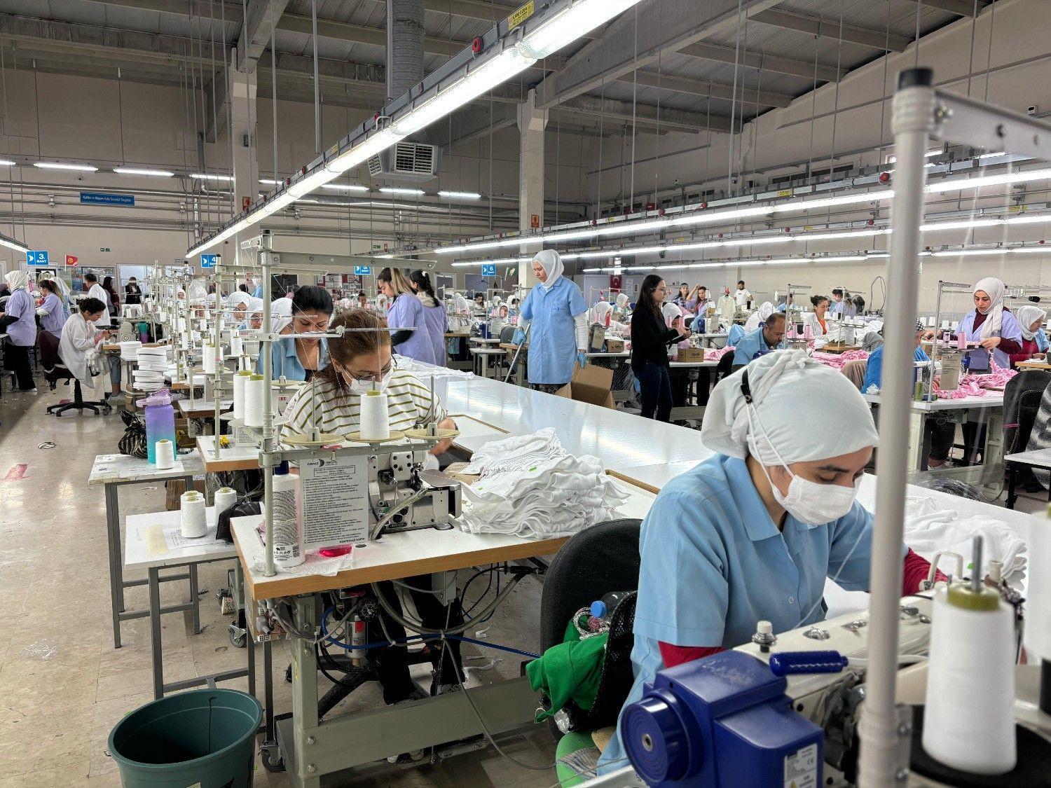 Tekstilde daralma hızlandı: Yeni siparişler 40,5’e geriledi