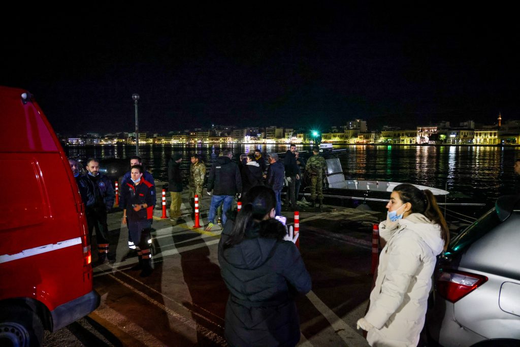 Yunanistan açıklarında mülteci teknesi battı: 1 ölü, 25 kayıp