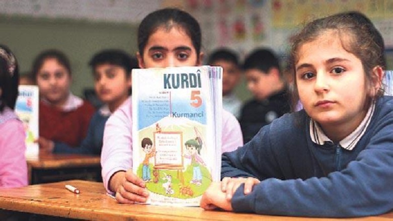 DEM Parti Milletvekili Altın: ‘Kürtçe seçmeli ders kitapları 86 bin öğrenciye ulaştırılmadı’