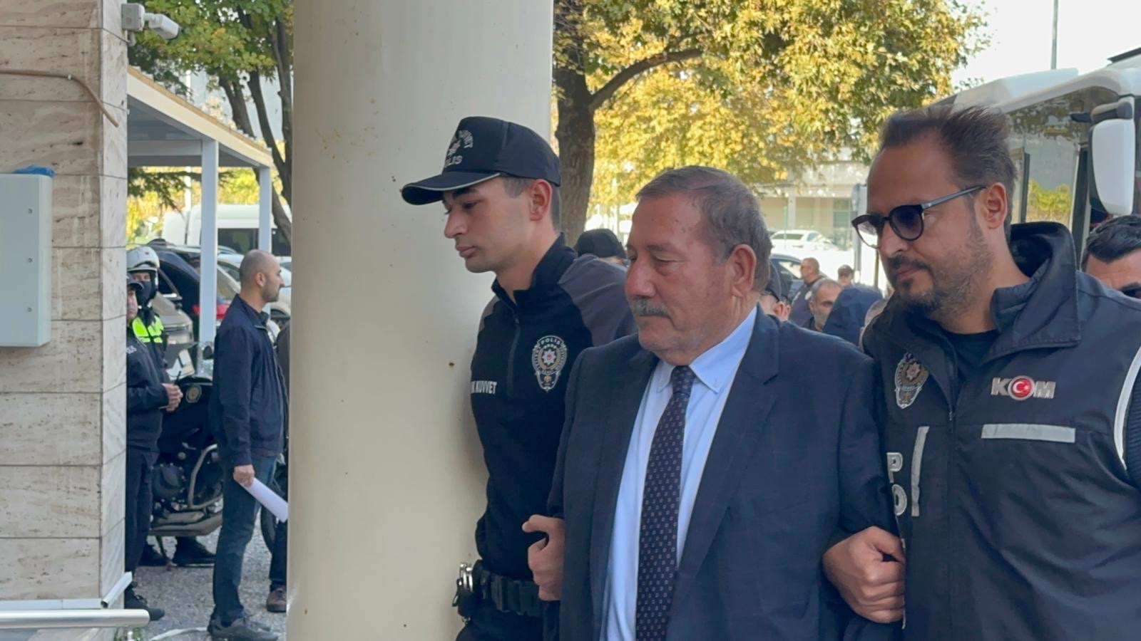 Milas Belediye Başkanı Fevzi Topuz ve 19 kişi adliyeye sevk edildi