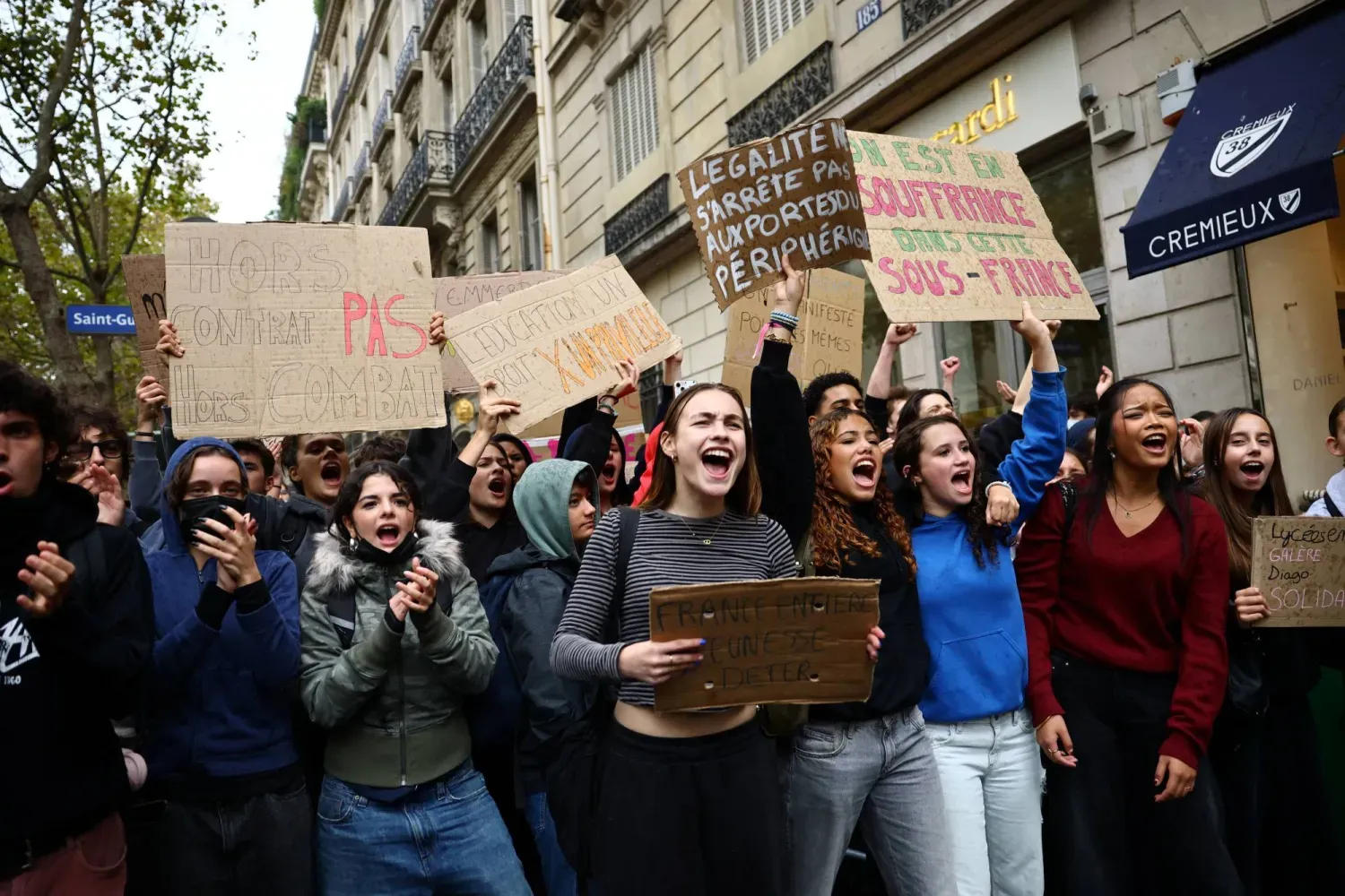 Fransa’da lise protestoları | Gözaltı sayısı 7 bine yaklaştı