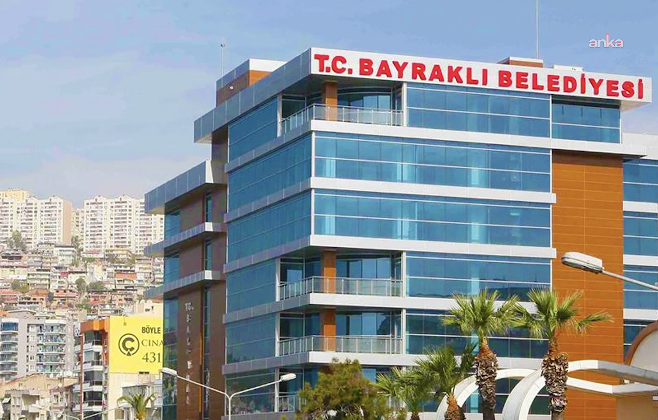 Bayraklı Belediyesi’ne yönelik operasyon: Eski başkan dahil 45 gözaltı