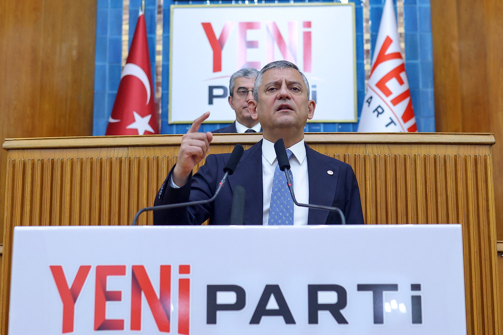 YENİ Parti Grup Toplantısı | Özel’den Karadeniz tepkisi: ‘Gemilerimiz vuruluyor, iktidardan ses yok’